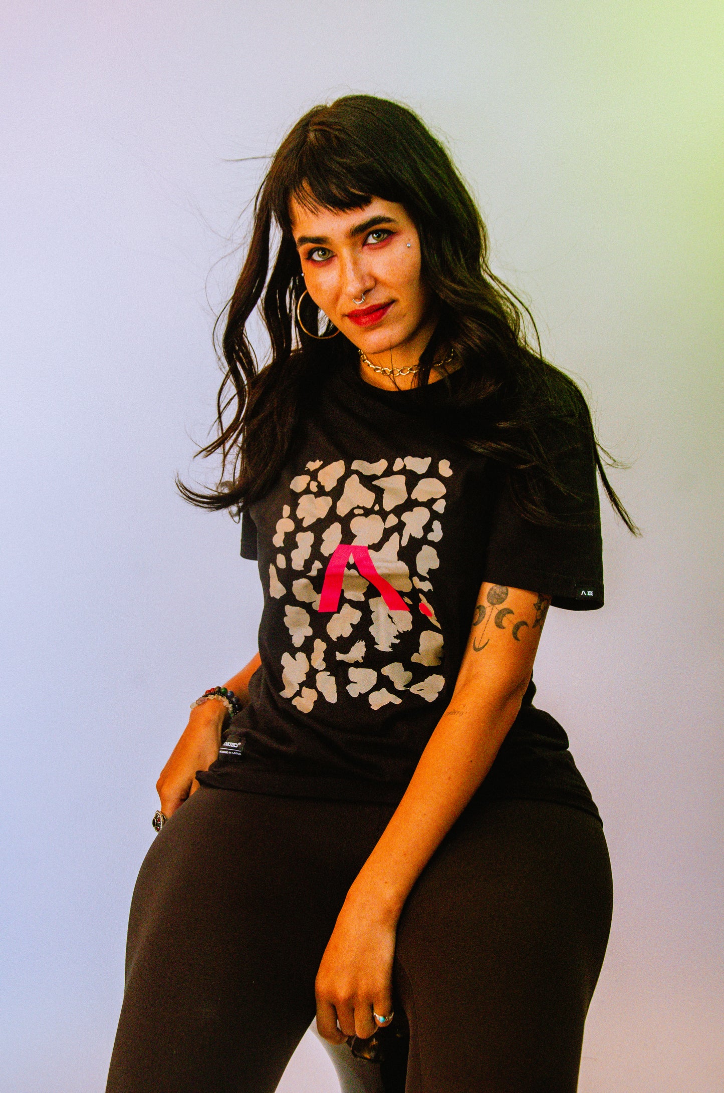 Camiseta AMOOD STREET - Animal Rosa e Preta